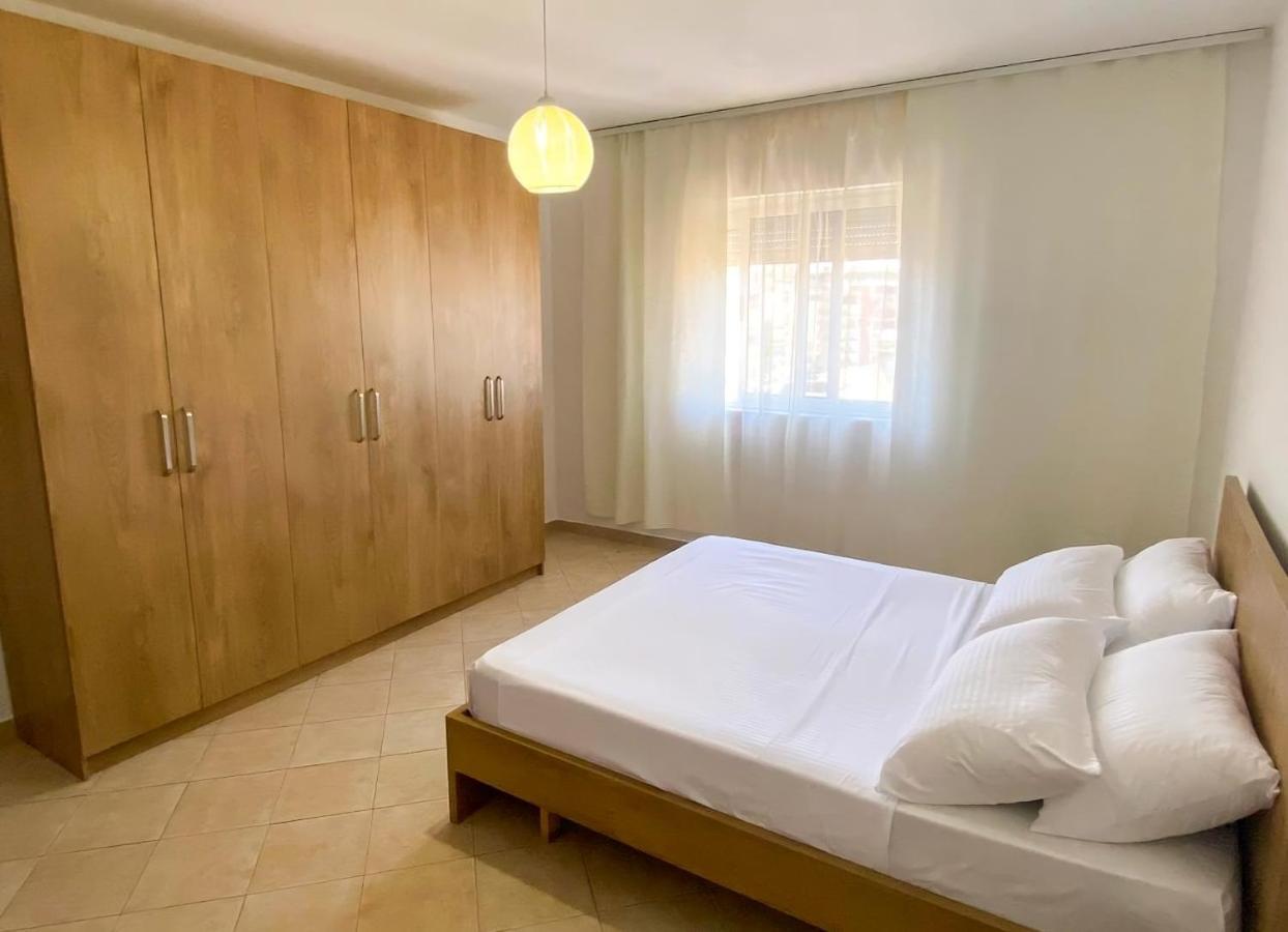 Aldo Apartment Tirana Esterno foto